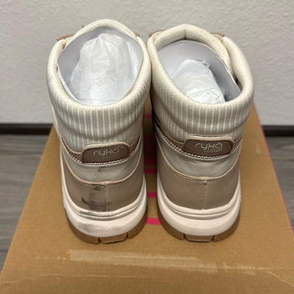 Ryka Women's Brae 2 Water-Resistant Cold Weather Boots** - Picture 6 of 7